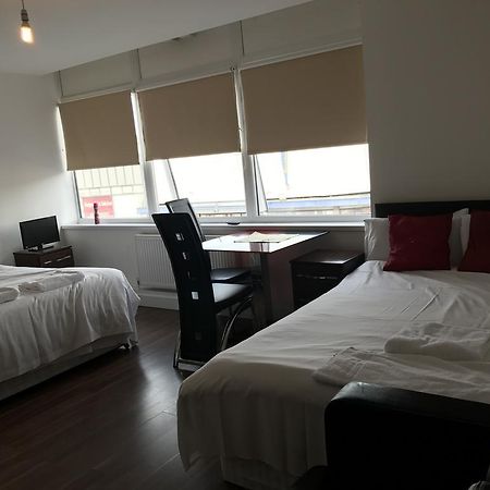 City House Ilford Bagian luar foto