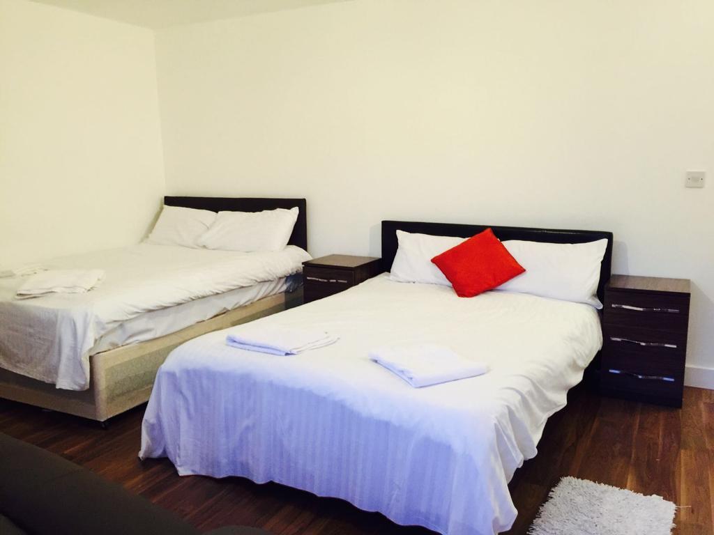 City House Ilford Bagian luar foto