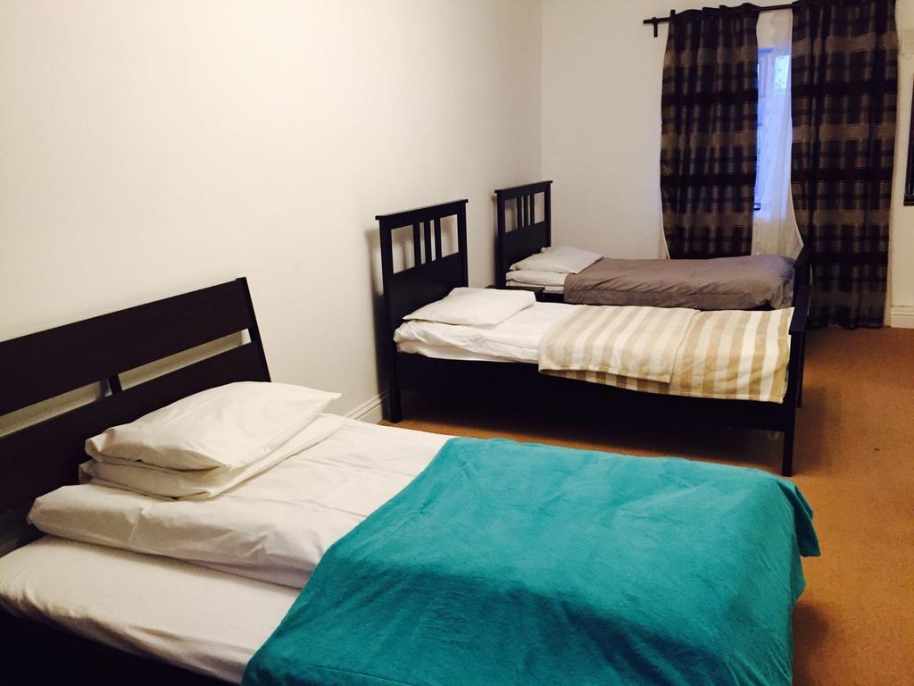 City House Ilford Bagian luar foto