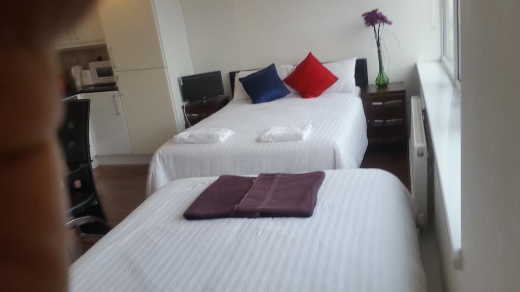 City House Ilford Bagian luar foto