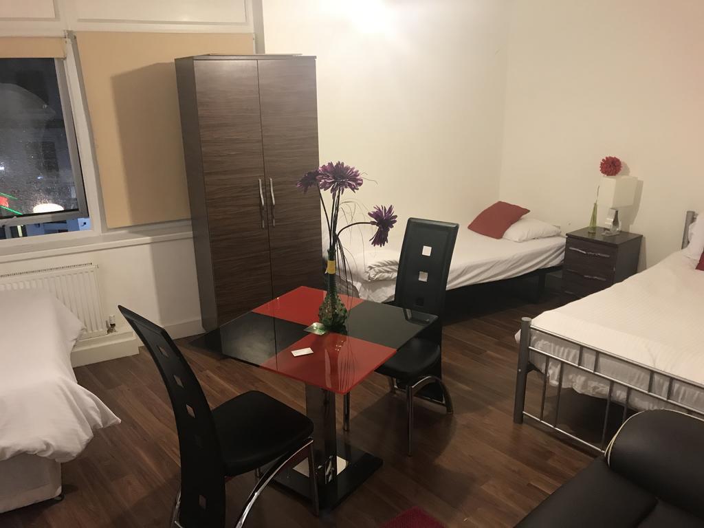 City House Ilford Bagian luar foto